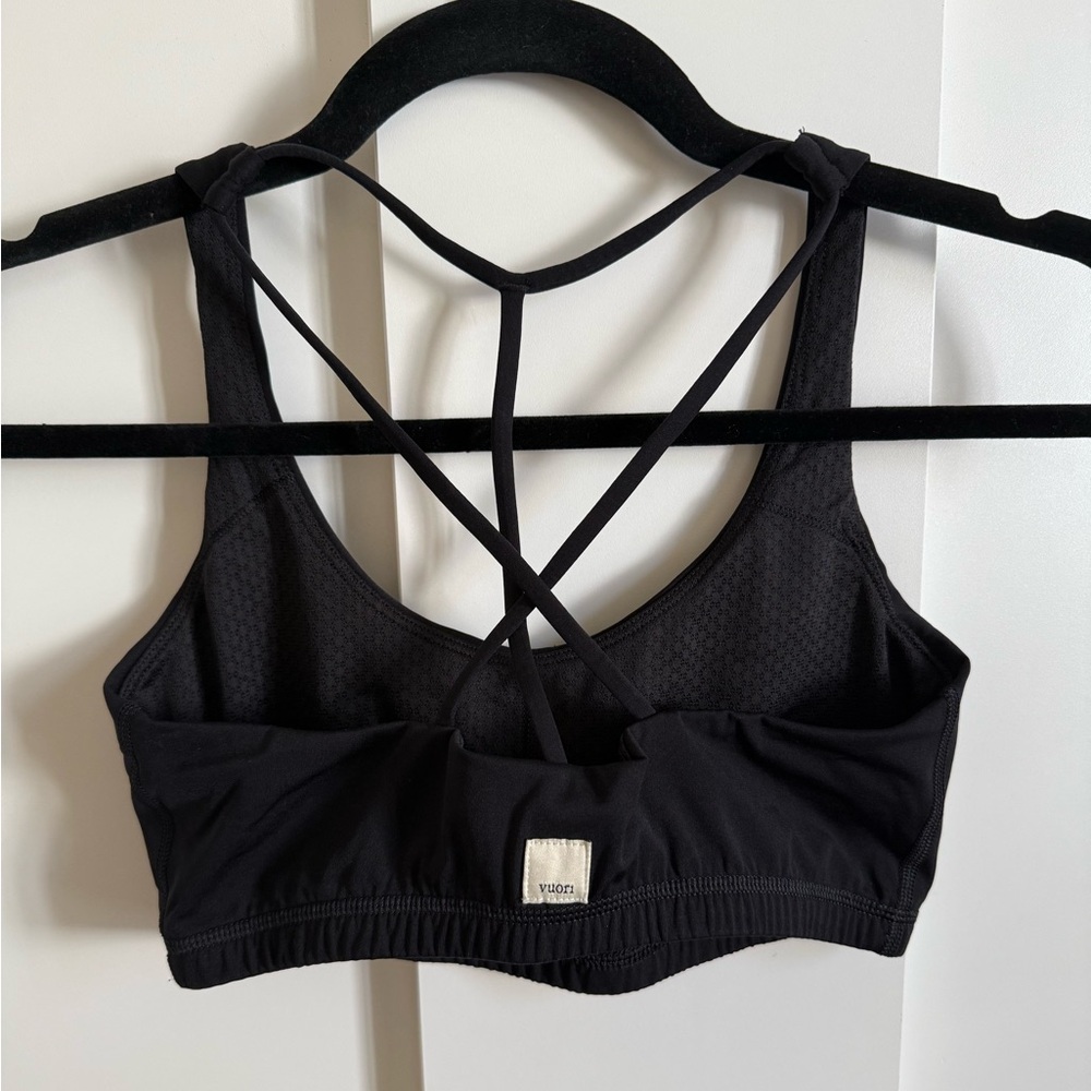 Vuori Sports Bra Black Strappy Racerback Y back Yoga Pilates Athletic Top HIIT